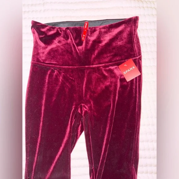 NWT Spanx Velvet leggings in Rich Burgundy size L - Picture 2 of 4